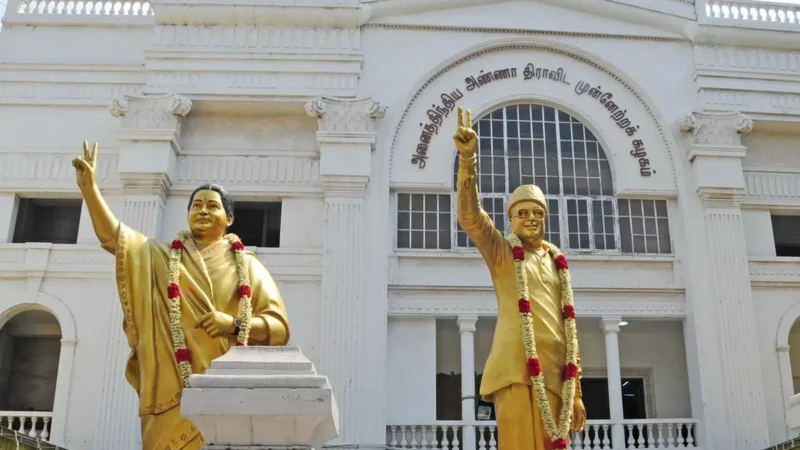 அதிமுகவின் புது வியூகம்