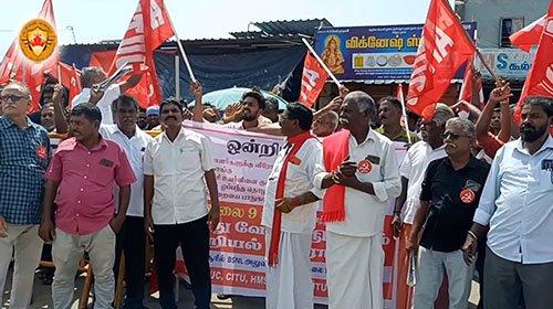 மீஞ்சூரில் அனைத்து தொழிற்சங்கத்தினர் மறியல் போராட்டம்