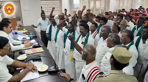 ராமநாதபுரம் மாவட்ட ஆட்சியர் அலுவலகத்தில் குறைதீர் கூட்டம்: விவசாயிகள் வெளிநடப்பு