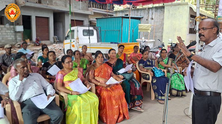 காஞ்சிபுரத்தில் தமிழ்நாடு மேல்நிலைப்பள்ளி தலைமை ஆசிரியர் கழகம் சார்பில் மாபெரும் கவன ஈர்ப்பு ஆர்ப்பாட்டம்