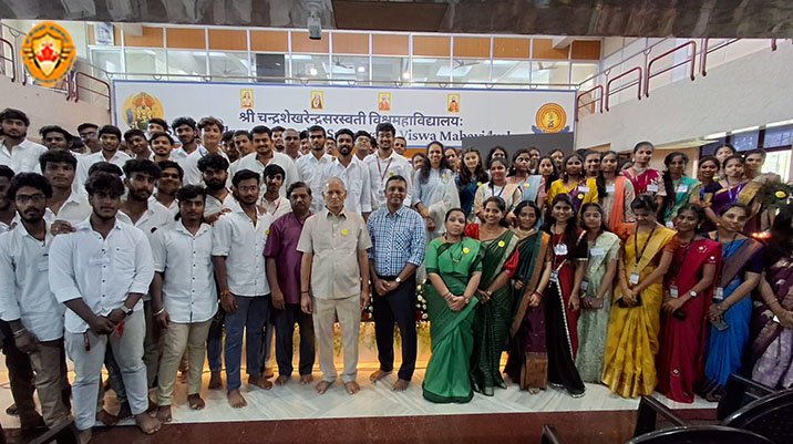 காஞ்சிபுரம் ஸ்ரீசந்திர சேகரேந்திர சரஸ்வதி விஸ்வ மகா வித்யாலயா பல்கலைக்கழகத்தில் முதலாம் ஆண்டு துவக்க விழா