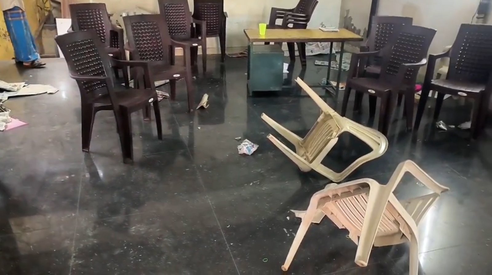 ராமநாதபுரம் தாலுகா நகர் காங்கிரஸ் அலுவலகம் சூறை!