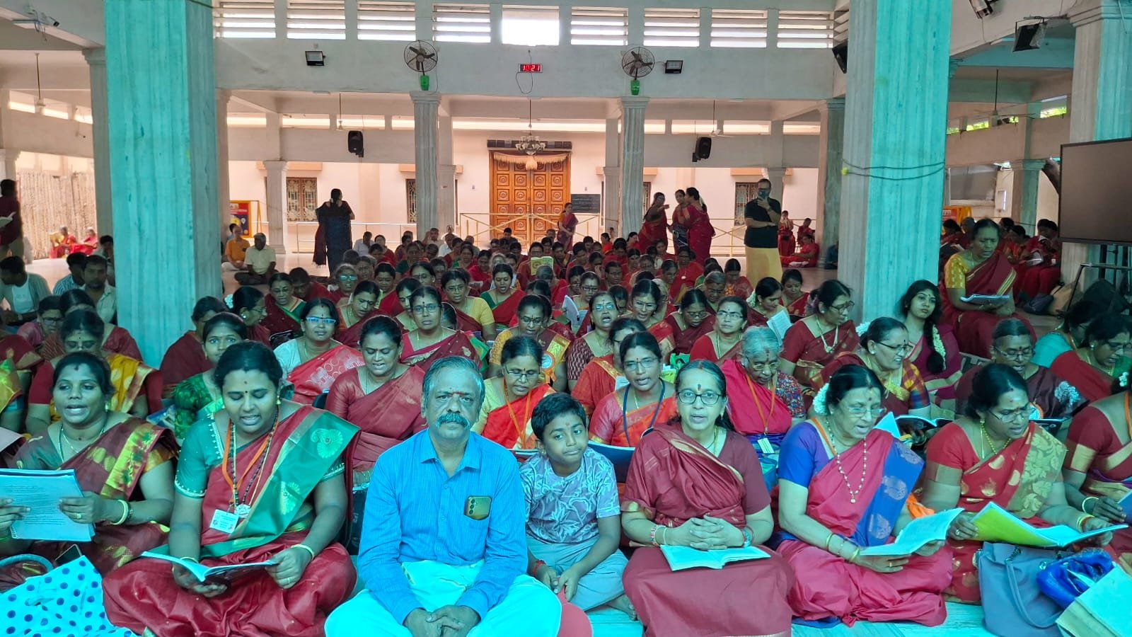 காஞ்சிபுரம் சங்கர மடத்தில் உலக மக்கள் நன்மை கருதி சிறப்பு பாராயணம்