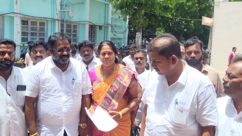 லஞ்சம் கேட்கும் வாலாஜாபாத் பத்திரம் பதிவு அலுவலர் மீது நடவடிக்கை எடுக்க கோரி ஆட்சியரிடம் மனு