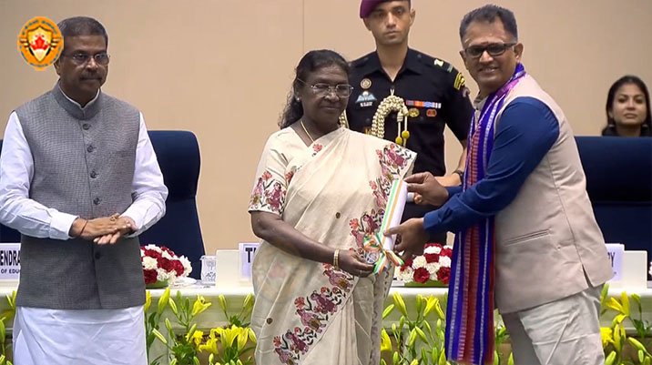 சாஸ்த்ரா நிகர்நிலை பல்கலைக்கழக ஆசிரியருக்கு தேசிய ஆசிரியர் விருது