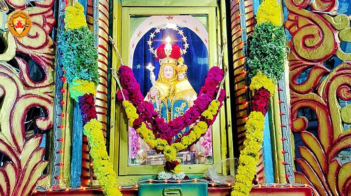 தூத்துக்குடி அன்னை வேளாங்கண்ணி புனித ஆரோக்கிய மாதா கெபியின் ஆடம்பர கூட்டு திருப்பலி