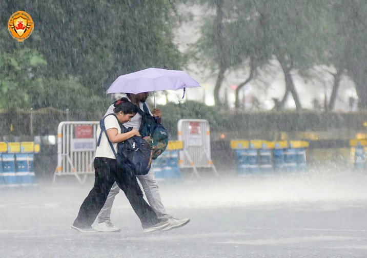 பள்ளிகளுக்கு இன்று விடுமுறையா? | கனமழை எதிரொலி | School Leave?