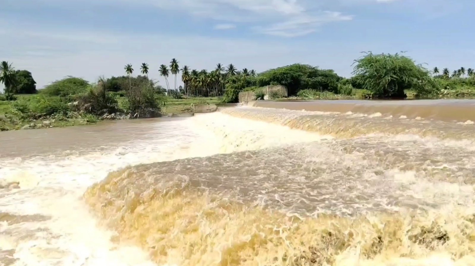 செங்கம் செய்யாற்றில் திடீர் வெள்ளப்பெருக்கு