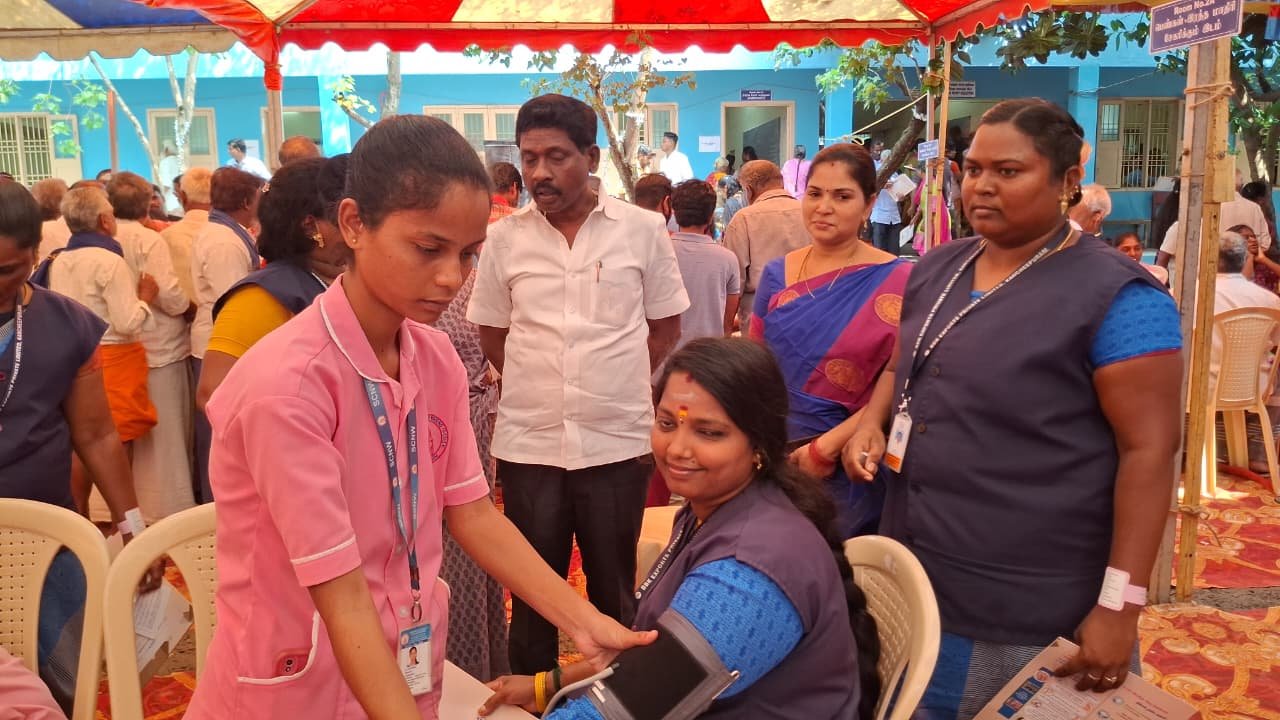 காஞ்சிபுரத்தில் நலம் காக்கும் ஸ்டாலின் சிறப்பு முகாம்