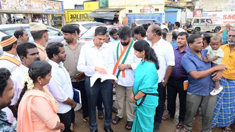 திருவைகுண்டத்தில் புதிய பேருந்து நிலையத்தின் கட்டுமானப் பணிகள்: கனிமொழி கருணாநிதி நேரில் ஆய்வு