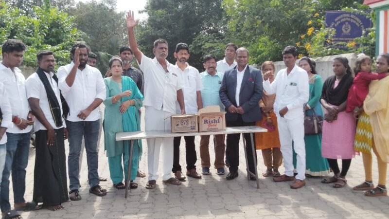 திருப்பெருமந்தூர் நகர காங்கிரஸ் சார்பில் இந்திரா காந்தியின் பிறந்தநாள் விழா