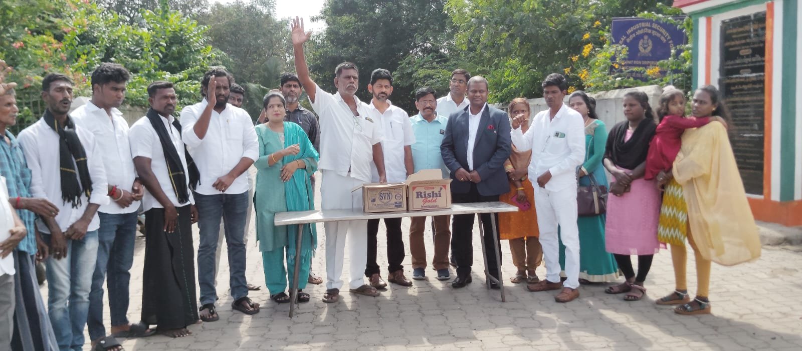 திருப்பெருமந்தூர் நகர காங்கிரஸ் சார்பில் இந்திரா காந்தியின் பிறந்தநாள் விழா