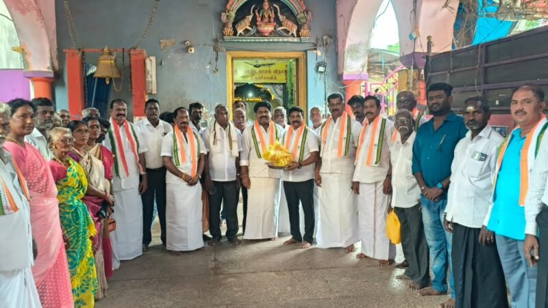 சோனியா காந்தி 79வது பிறந்த தினத்தை முன்னிட்டு கோட்டைவாசல் விநாயகர் கோவிலில் சிறப்பு வழிபாடு