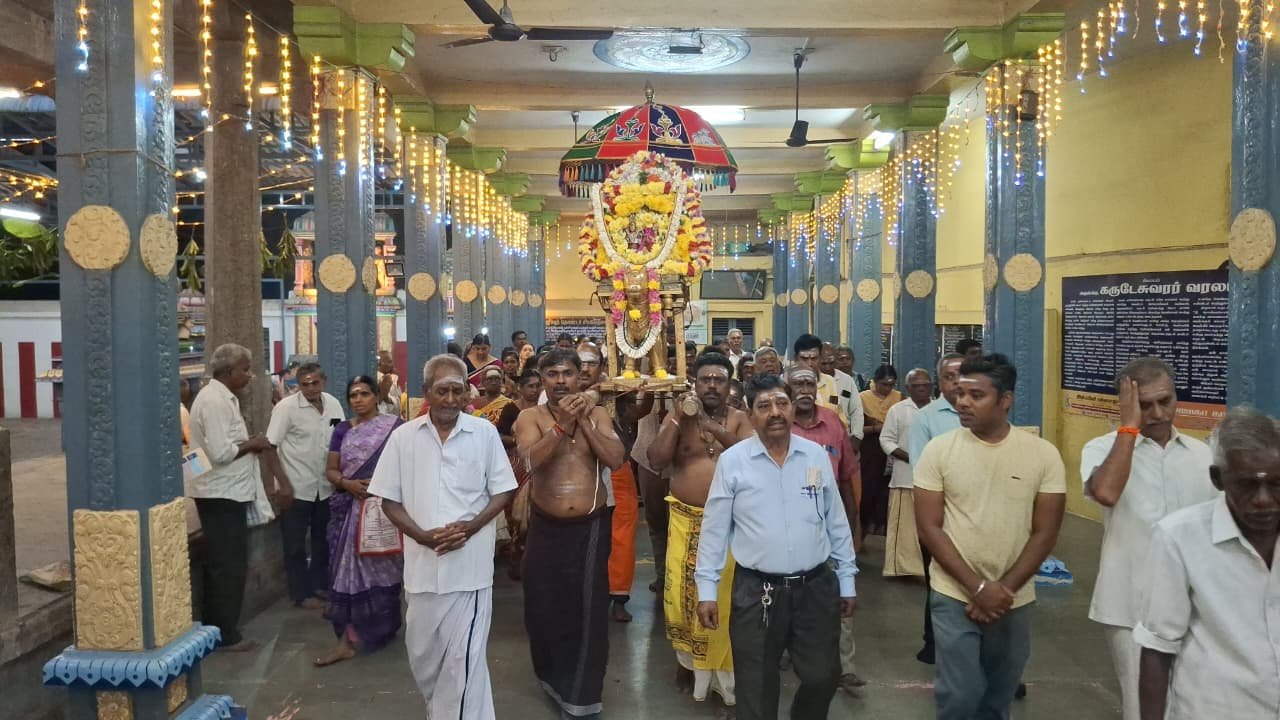 காஞ்சிபுரம் முத்தீஸ்வரர் ஆலயத்தில் பிரதோஷ விழா