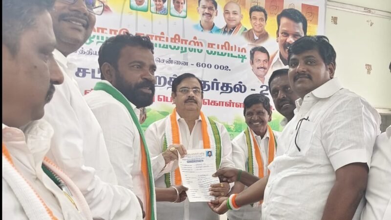 சட்டமன்றத் தேர்தலில் போட்டியிடுவதற்காக காஞ்சிபுரம் வழக்கறிஞர் பிரிவு மாநில பொதுச் செயலாளர் விருப்ப மனு
