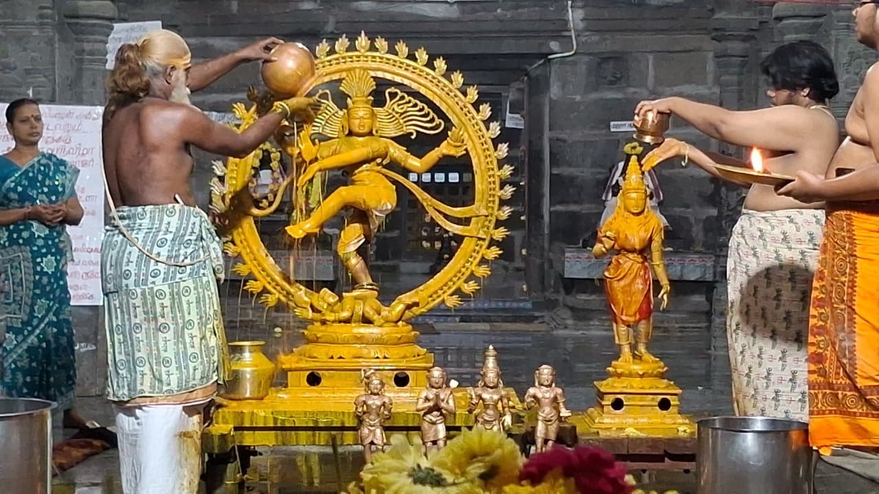 காஞ்சிபுரம் புண்ணியகோட்டிஸ்வரர் ஆலயத்தில் சிவகாமி சமேத நடராஜபெருமானுக்கு சிறப்பு அபிஷேக ஆராதனை
