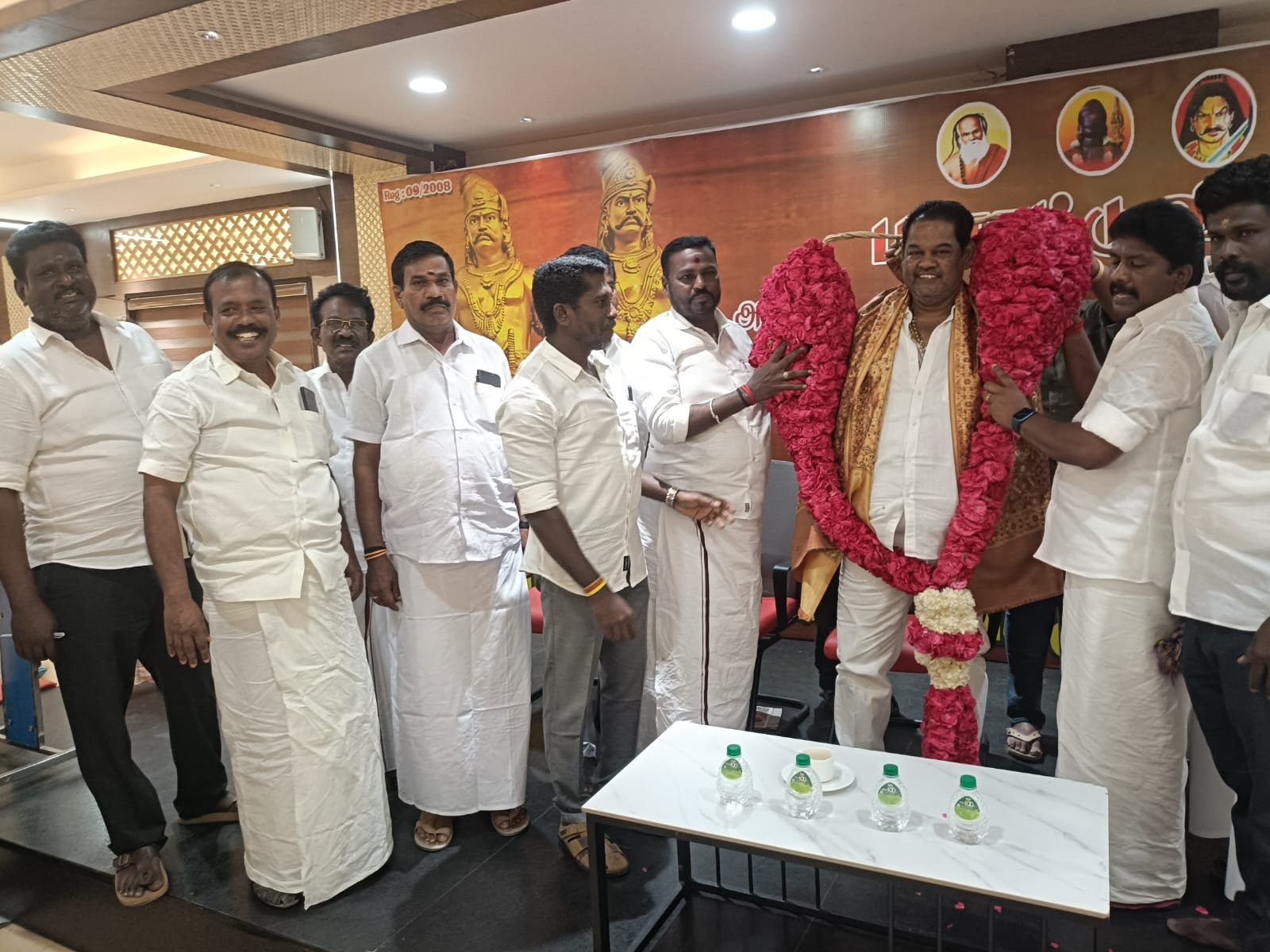 அந்தமான் தீவுப் பகுதியில் மருது பாண்டியர்களின் திருவுருவச் சிலைகள் அமைக்கப்படும் – ஆந்திரா வாரிய தலைவர் சுரேஷ்