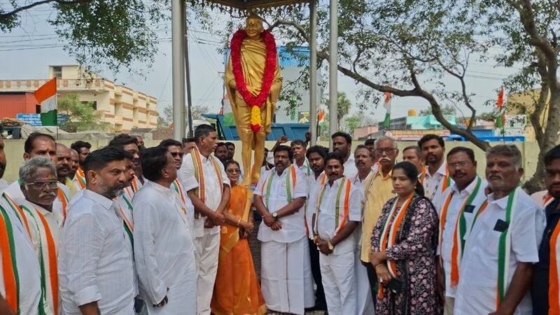 காந்தி பெயரை மாற்றியதற்கு எதிர்ப்பு: ஸ்ரீபெரும்புதூரில் காங்கிரஸ் கட்சியினர் ஆர்ப்பாட்டம்