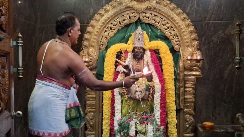 காஞ்சிபுரம் பூஞ்சோலை கன்னியம்மன் ஆலயத்தில் திருவிளக்கு பூஜை