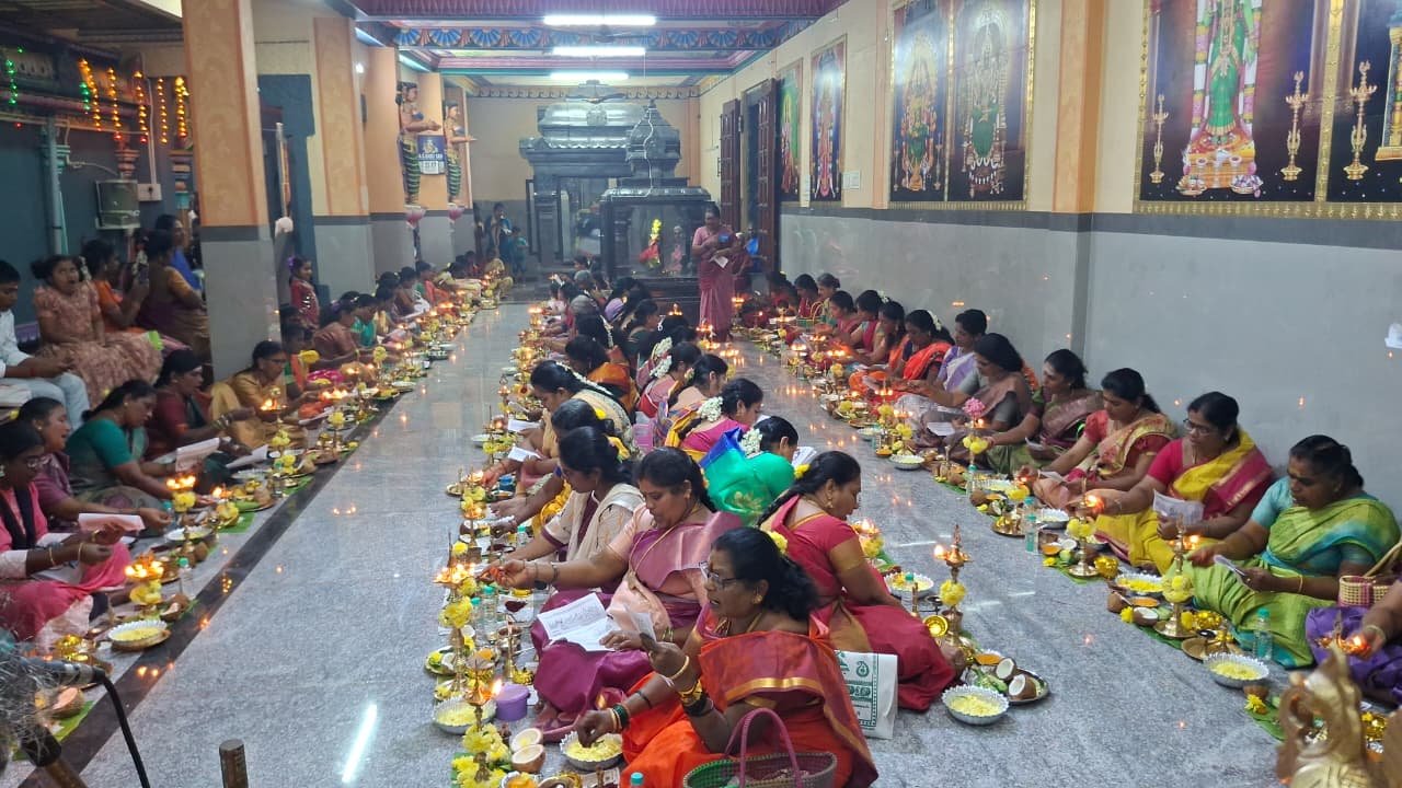 காஞ்சிபுரம் பத்ரகாளி அம்மன் ஆலயத்தில் திருவிளக்கு பூஜை