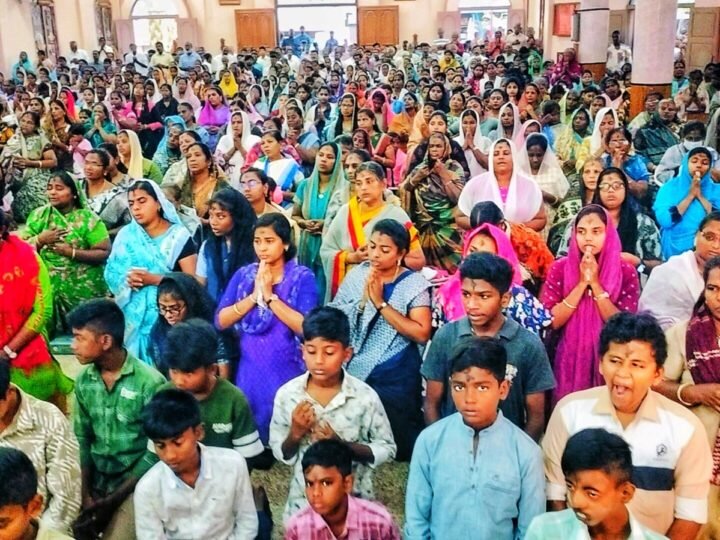 தூத்துக்குடி புனித லூர்து அன்னை ஆலயத்தில் சாம்பல் புதன் சிறப்பு திருப்பலி வழிபாடு