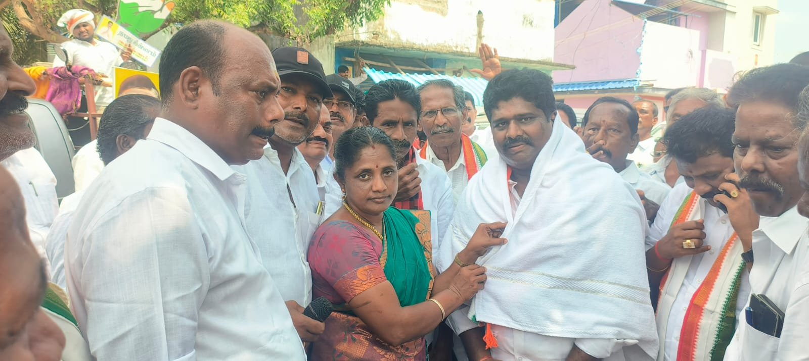 திருவாடானை சட்டமன்றத் தொகுதிக்குட்பட்ட பகுதியில் இராம.கருமாணிக்கம்தீவிர வாக்கு சேகரிப்பு