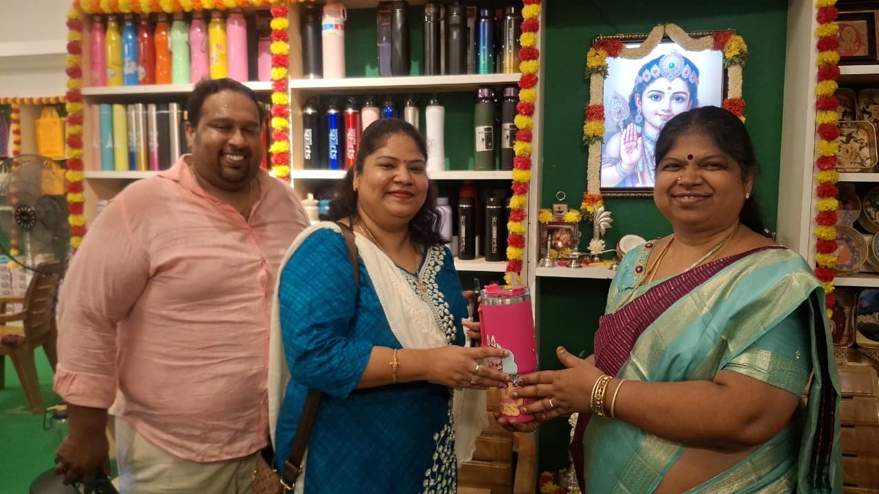 காஞ்சிபுரத்தில் “ரமீஸ் கல்கத்தா ஸ்டோர்” பிரம்மாண்ட திறப்பு – பரிசுப் பொருட்கள் மொத்த விலையில் விற்பனை