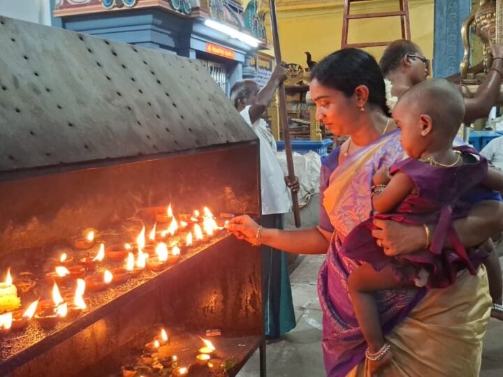 காஞ்சிபுரம் முத்தீஸ்வரர் ஆலயத்தில் வைகாசி மாத பிரதோஷ விழா விமர்சையாக நடைபெற்றது