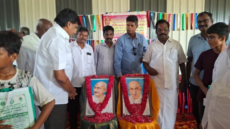 காஞ்சிபுரத்தில் காமராஜர் பிறந்தநாள் விழா: 100-க்கும் மேற்பட்ட மாணவர்களுக்கு நோட்டு புத்தகங்கள், சீருடைகள் வழங்கல்