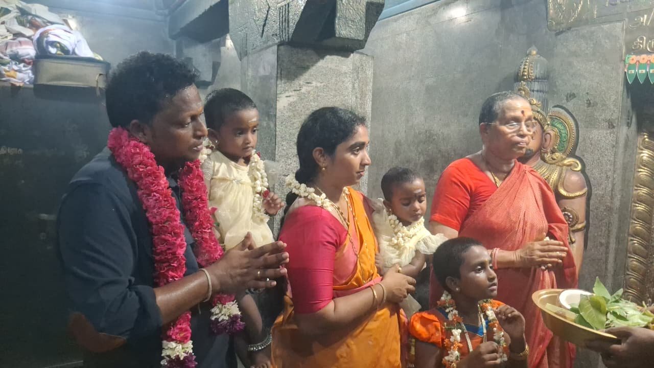 காஞ்சிபுரம் முத்தீஸ்வரர் ஆலயத்தில் ஆனி மாத பிரதோஷ விழா: சிறப்பு அபிஷேகம், நந்தி வாகன புறப்பாடு