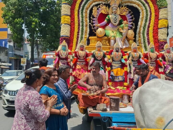 காஞ்சிபுரம் தாய் படவேட்டம்மன் ஆலயத்தில் 49ஆம் ஆண்டு ஆடி திருவிழா
