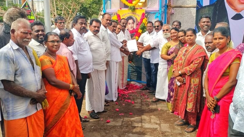 தூத்துக்குடியில் நடிகர் திலகம் சிவாஜி கணேசன் நினைவு தினம் அனுசரிப்பு: காங்கிரஸ் கட்சியினர் மலரஞ்சலி செலுத்தி மரியாதை