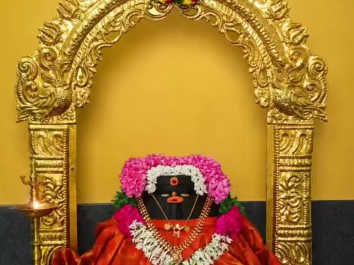 ராமநாதபுரம் வழுதூர் ஸ்ரீ மாரியம்மன் ஆலய குழுமை திருவிழா – கரகம், சிறப்பு பூஜை, அருள் வாக்கு நிகழ்ச்சி