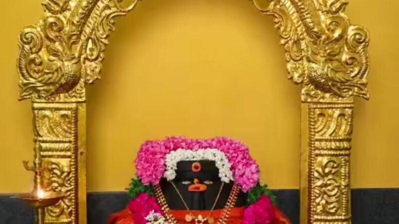 ராமநாதபுரம் வழுதூர் ஸ்ரீ மாரியம்மன் ஆலய குழுமை திருவிழா – கரகம், சிறப்பு பூஜை, அருள் வாக்கு நிகழ்ச்சி