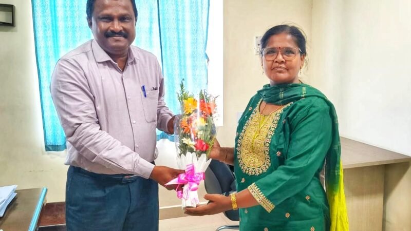 தூத்துக்குடி மீன்வள இணை இயக்குநரை சந்தித்த மகிளா காங்கிரஸ் மாவட்டத் தலைவர் ப்ரீத்தி வினோத் – மீனவர் நலத்திட்டங்கள் விரைவுபடுத்த கோரிக்கை