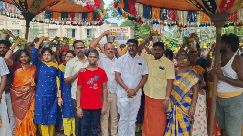காஞ்சிபுரம் ஸ்ரீ வேலாத்தம்மன் ஆலயத்தில் 33வது ஆண்டு ஆடி திருவிழா – 200க்கும் மேற்பட்ட பெண்கள் பால்குட ஊர்வலம்