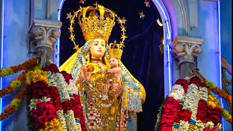 தூத்துக்குடி பனிமய மாதா பேராலய 444வது ஆண்டு திருவிழா – பல்லாயிரக்கணக்கான பக்தர்கள் பங்கேற்ற சிறப்பு திருப்பலி