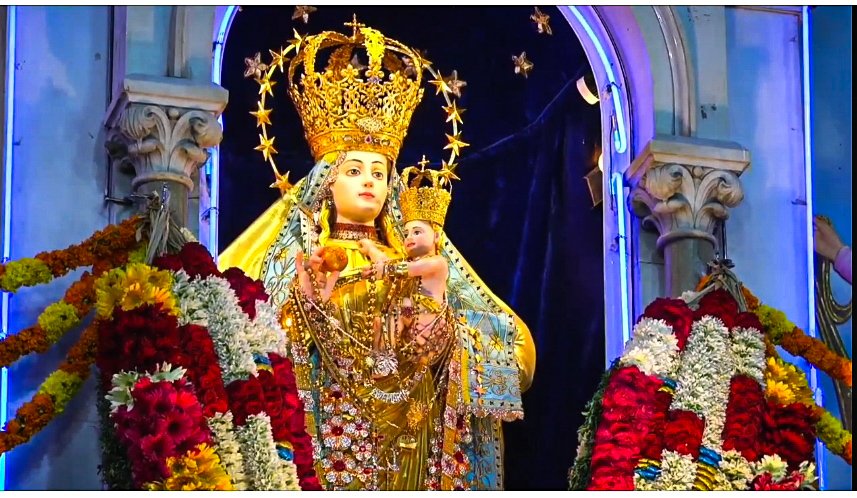 தூத்துக்குடி பனிமய மாதா பேராலய 444வது ஆண்டு திருவிழா – பல்லாயிரக்கணக்கான பக்தர்கள் பங்கேற்ற சிறப்பு திருப்பலி