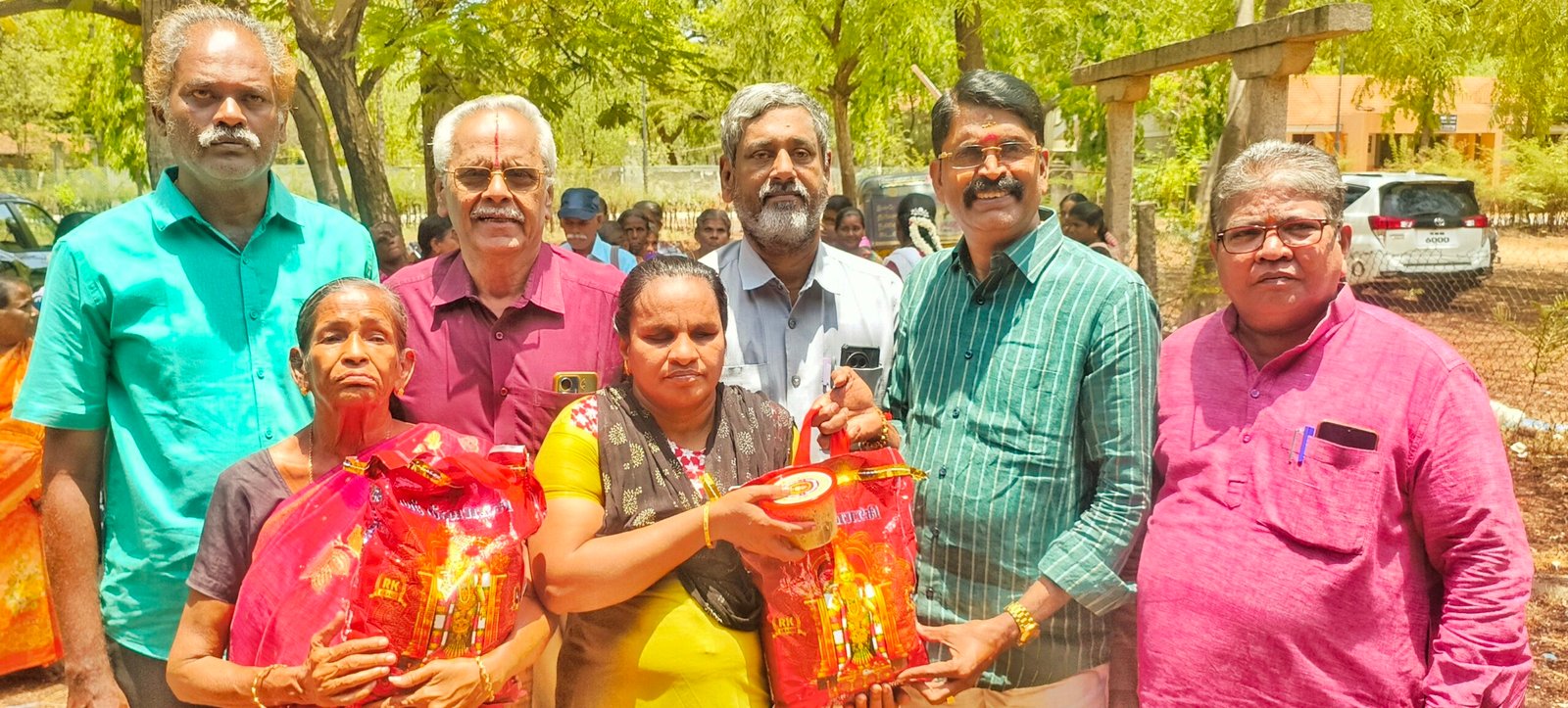 மதுரையின் அட்சய பாத்திரம் டிரஸ்ட் சார்பில் மாற்றுத்திறனாளிகளுக்கு நலத்திட்ட உதவிகள்