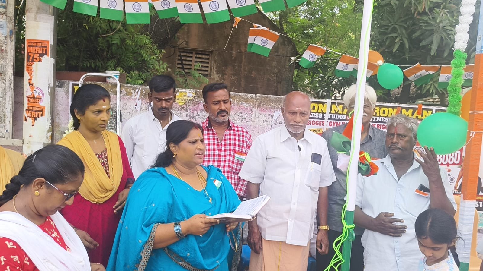 பொழிச்சலூர் தோழர்கள் நேரு நகர் குடியிருப்போர் பொதுநல சங்கம் சார்பில் சுதந்திர தின விழா