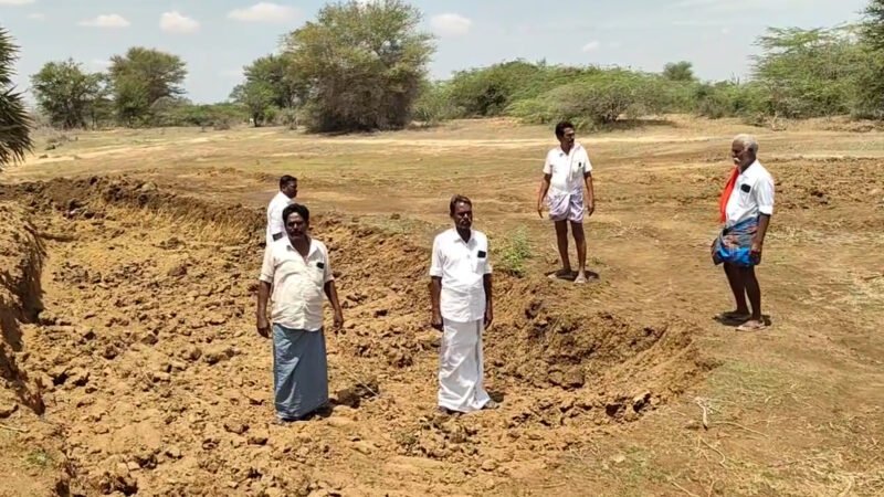 ராமநாதபுரம் இராதானூர் கண்மாய் மடை உடைப்பு – மணல் கடத்தல் புகாரால் விவசாயிகள் கொந்தளிப்பு