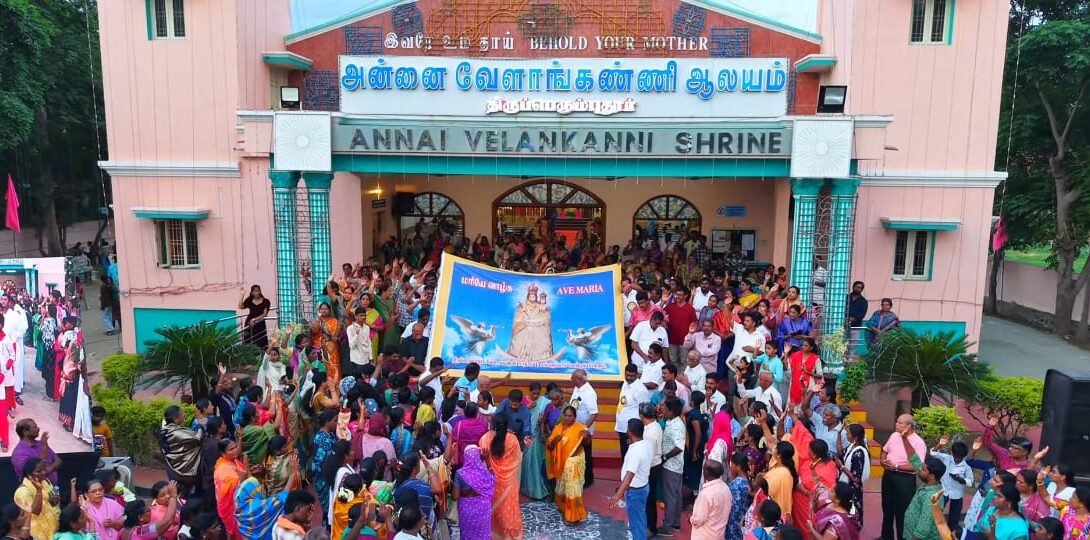 ஸ்ரீபெரும்புதூர் அன்னை வேளாங்கண்ணி ஆலயத்தில் 18-வது ஆண்டு பெருவிழா திருக்கொடியேற்றத்துடன் கோலாகல தொடக்கம்