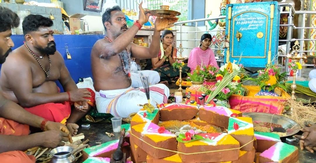 ராமநாதபுரம் ஸ்ரீ வாலேஸ்வரி அம்மன் ஆலயத்தில் வருஷாபிஷேகம் | மழை வேண்டி கூட்டு வழிபாடு