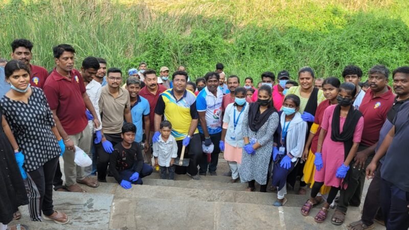 காந்தி ஜெயந்தியில் ரங்கசாமி குளம் தூய்மைப் பணி – 300க்கும் மேற்பட்டோர் பங்கேற்பு