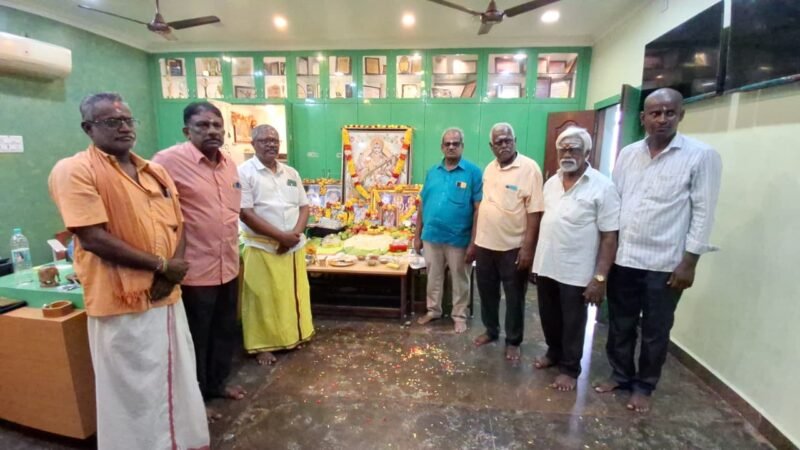 காஞ்சிபுரம் சோழன் மெட்ரிக் பள்ளியில் விஜயதசமி வித்யாரம்பம்