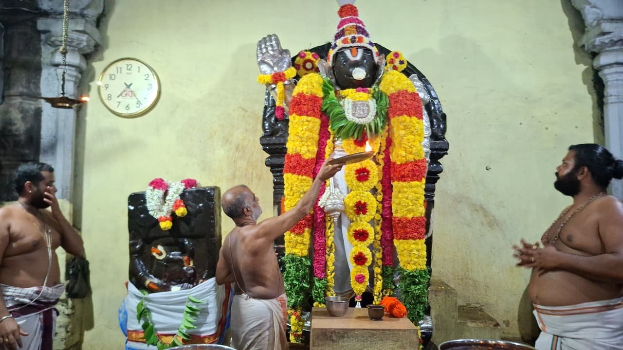 காஞ்சிபுரம் ஆஞ்சநேயர் ஆலயத்தில் விஜயதசமி சிறப்பு பூஜை