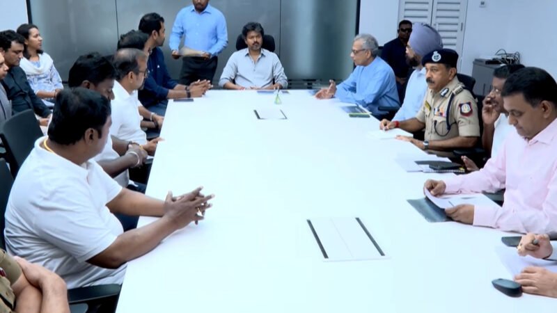 சென்னையில் மழை முன்னெச்சரிக்கை: ரிப்பன் மாளிகையில் முதல்வர் ஜோசப் விஜய் ஆய்வு
